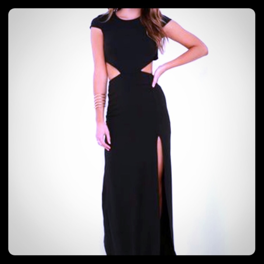 Lulu’s sexy cut out maxi BLACK